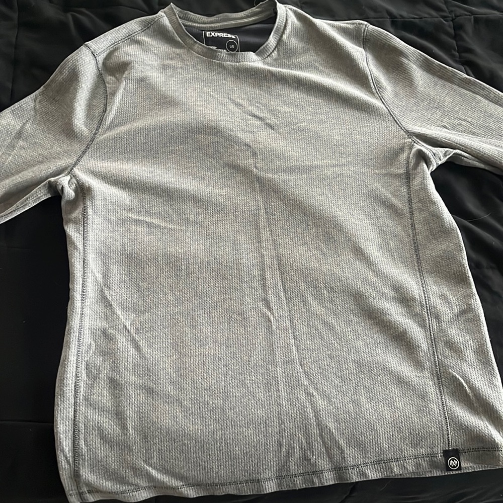 Express men’s long sleeve tee (large)